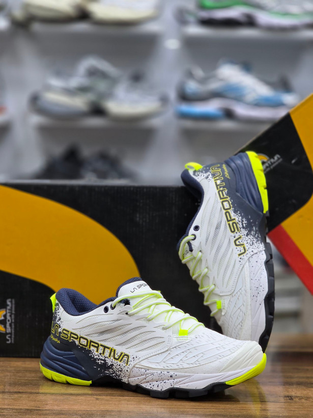 کتونی ورزشی مردانه برند LA SPORTIVA تنفس پذیر زیره ضد سایش و لغزش